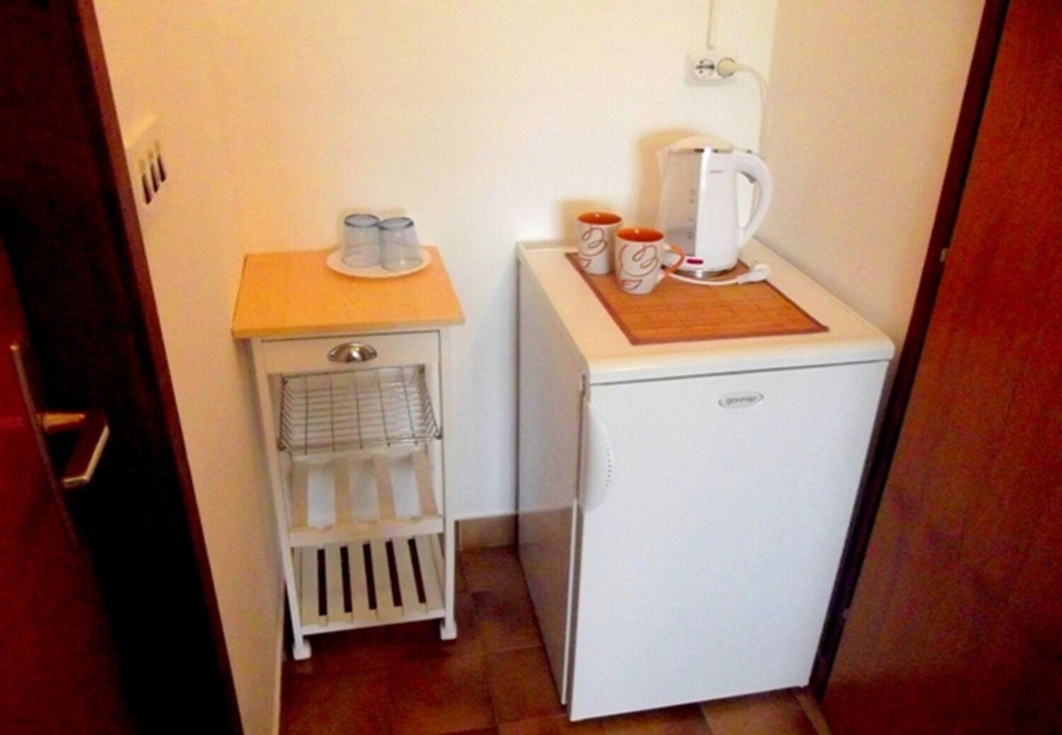 Apartments And Rooms Ognjen - Family Apartments With Free Parking Betina  Exterior foto